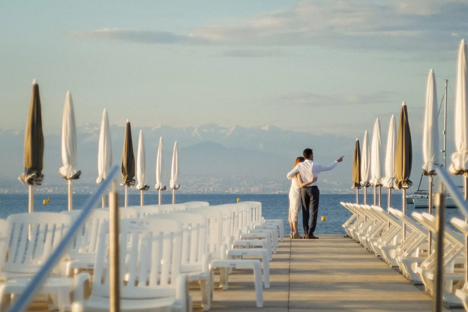 Wedding Videographer UK Couple on the Bridge